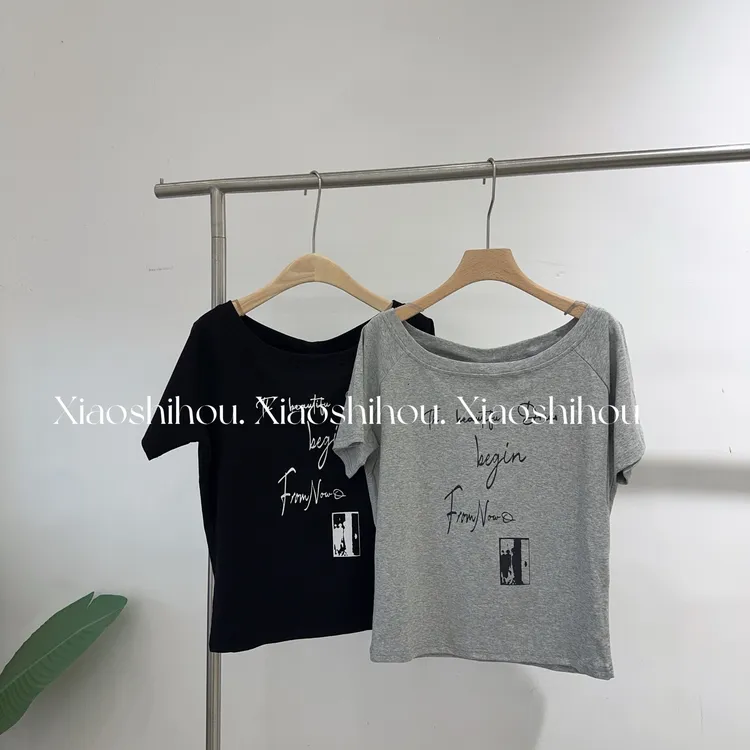 小时候女装店英文一字肩t恤5291