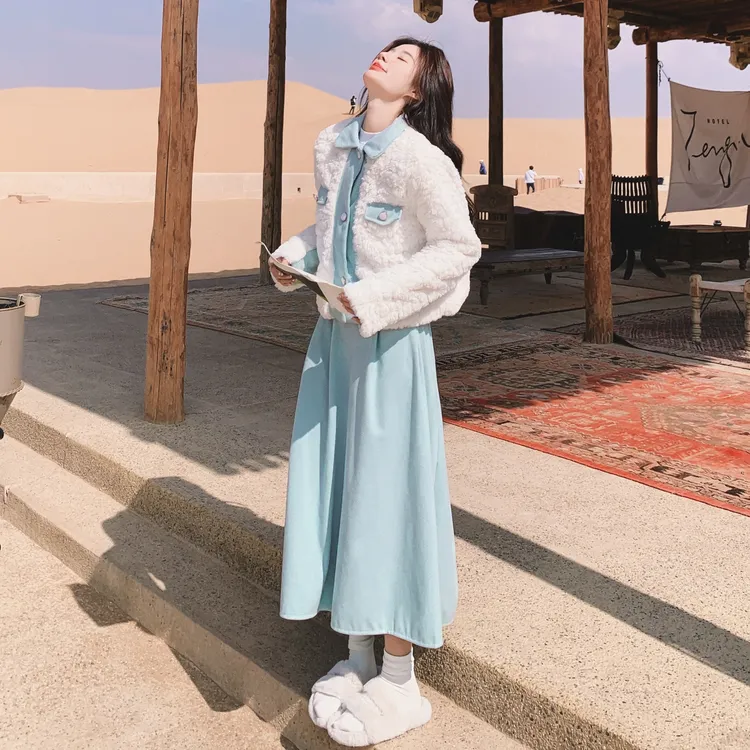 韩系减龄漂亮小香风套装女2025秋冬新款毛毛拼接外套半身裙两件套