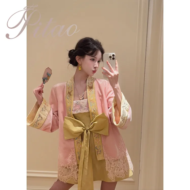 杜屁屁桃PITAO原创【甜心茶会】秋季女新中式绣花蕾丝拼接外套裙裤