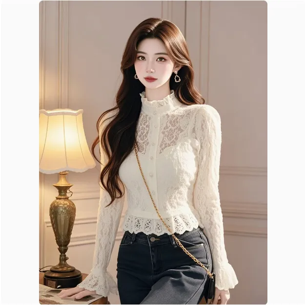 韩系修身显瘦高级感超好看白色蕾丝打底衫女独特超好看上衣2025冬