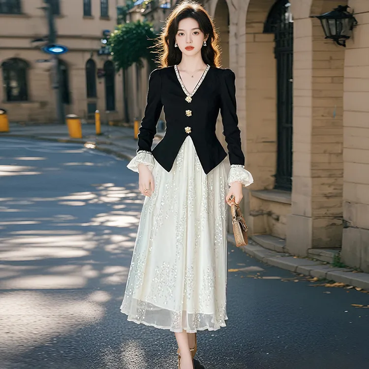 2025新款大裙摆拼接时尚收腰高档气质时尚连衣裙