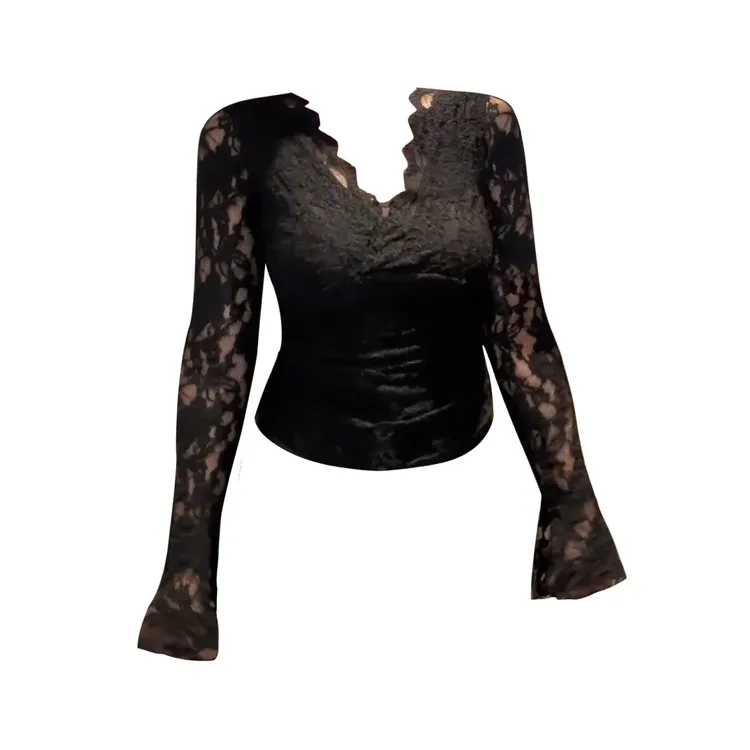 胖MM大码纯欲性感V领蕾丝加绒打底衫女独特别致辣妹喇叭长袖上衣