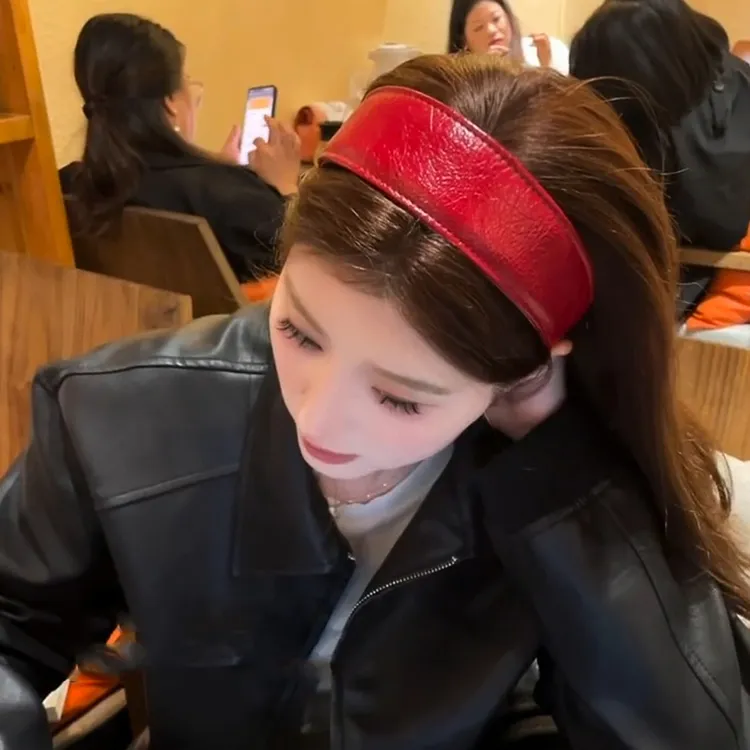复古红色宽边PU皮发箍女秋冬高级感洋气时尚高颅顶圣诞新年头箍饰