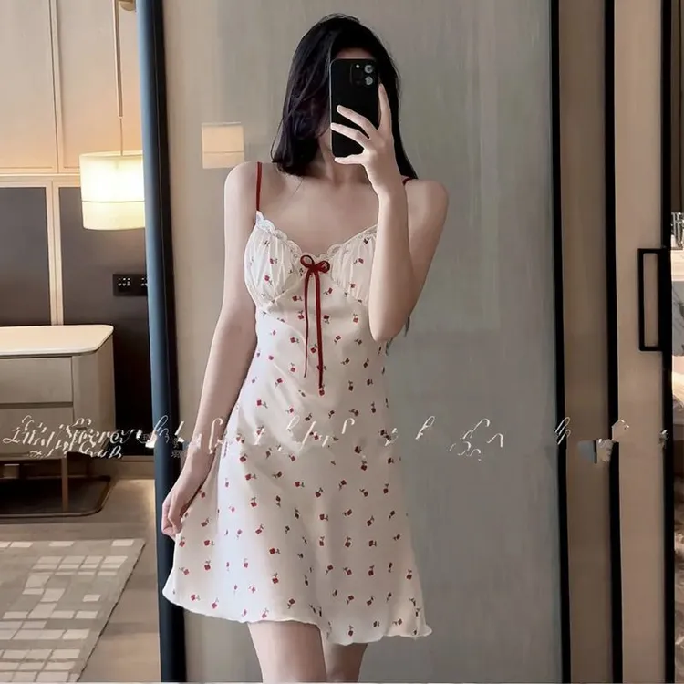 【7563人收藏】新款夏季睡裙女冰丝吊带高定轻奢纯色修身波点性感裙