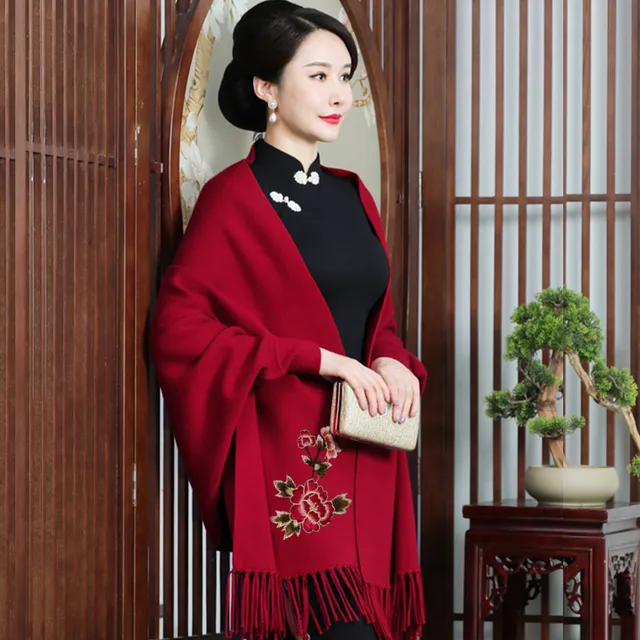 春秋喜婆婆披肩妈妈配旗袍礼服外搭秋冬百搭羊绒斗篷保暖婚宴外披