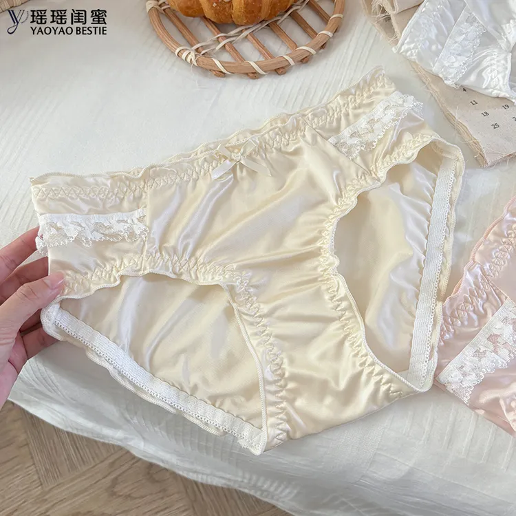 瑶瑶闺蜜原创轻奢缎面内裤女性感蕾丝边舒适不夹臀低腰夏季三角裤