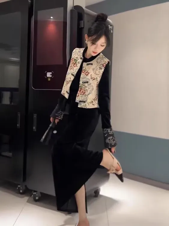 【现货】新中式国风马甲连衣裙套装女秋冬气质穿搭丝绒改良旗袍长裙