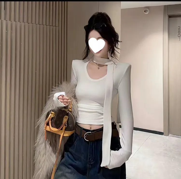 2025秋冬薄绒长袖紧身修身型设计感U领T恤辣妹通勤纯欲风飘带9163