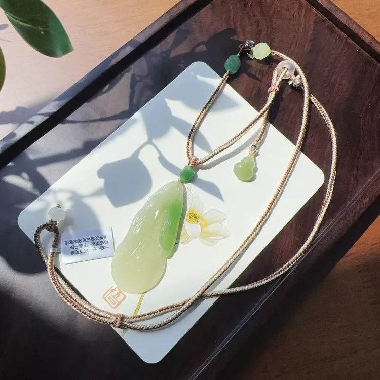 和田玉翠青悟道项链
