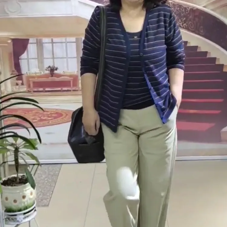 大码女装，两件套——17302号