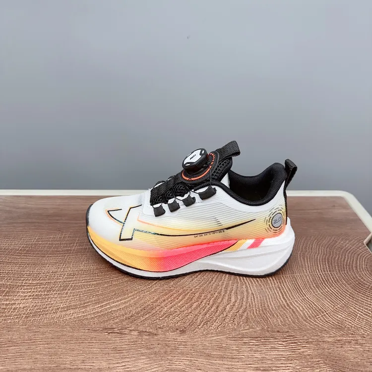 实体断码运动鞋特惠