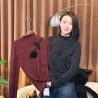 【二婷推荐】25年秋季新款时尚胸前带花半高领长袖打底5080