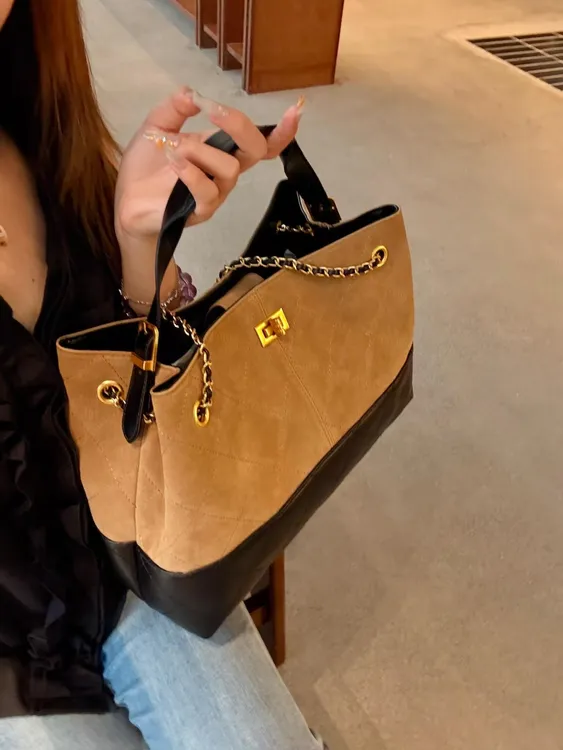 超火小香风菱格链条麂皮磨砂包包女2025新款轻奢小众高级感斜挎包