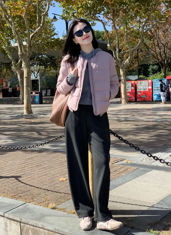 【星云】秋冬紫色短款棉服外套上衣灰色针织打底衫黑色休闲长裤套装