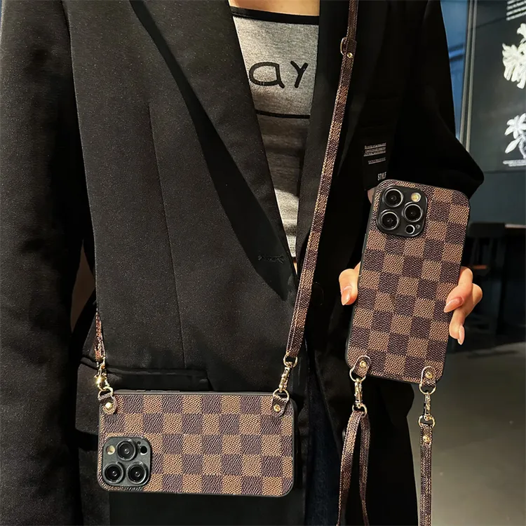 适用iphone17ProMax手机壳15pro皮质15斜跨绳7/8P带挂绳ip16e格纹