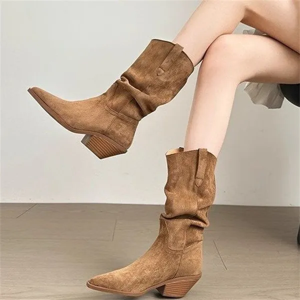 尖头粗跟西部牛仔靴女2025秋季新款复古软皮套筒堆堆靴中筒马丁靴