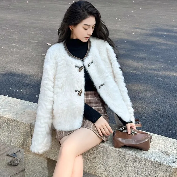 2025秋冬年轻款潮流短款圆领皮毛一体加厚小香风毛毛外套女