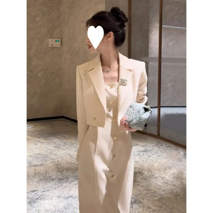 Vintage气质小香风套装女冬季2025新款短款外套背心连衣裙两件套