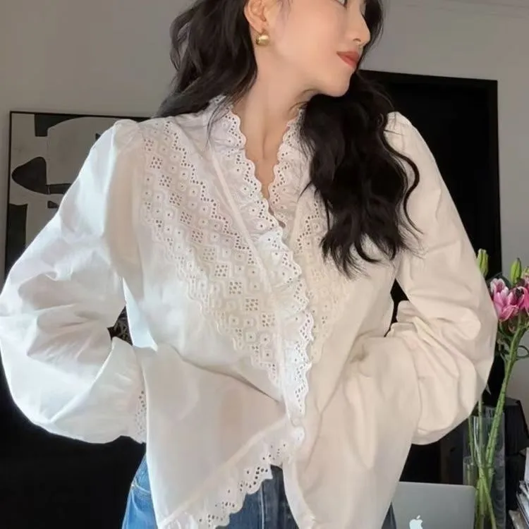 法式白色蕾丝刺绣V领衬衫女2025新款高级感修身显瘦长袖衬衣气质