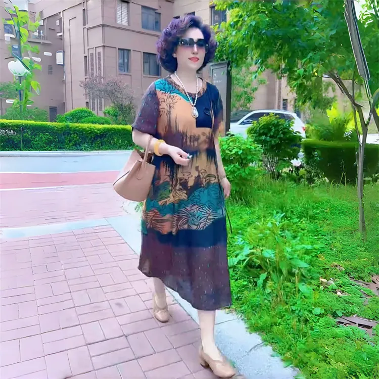 8559国风复古夏季气质显瘦大码连衣裙高端气质大牌范妈妈遮肉长裙