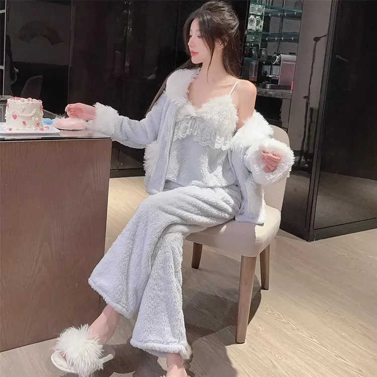 睡衣女珊瑚绒纯欲风甜美法兰绒三件套可外穿秋冬季新款保暖家居服