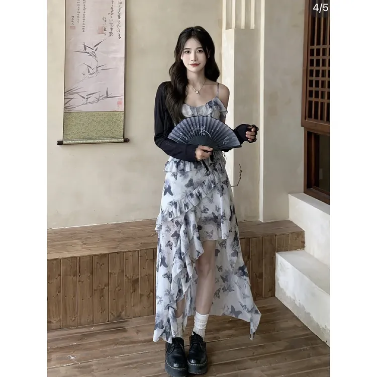 【5159人收藏】蝴蝶裙碎花不规则吊带裙2025春夏连衣裙荷叶边裙防晒