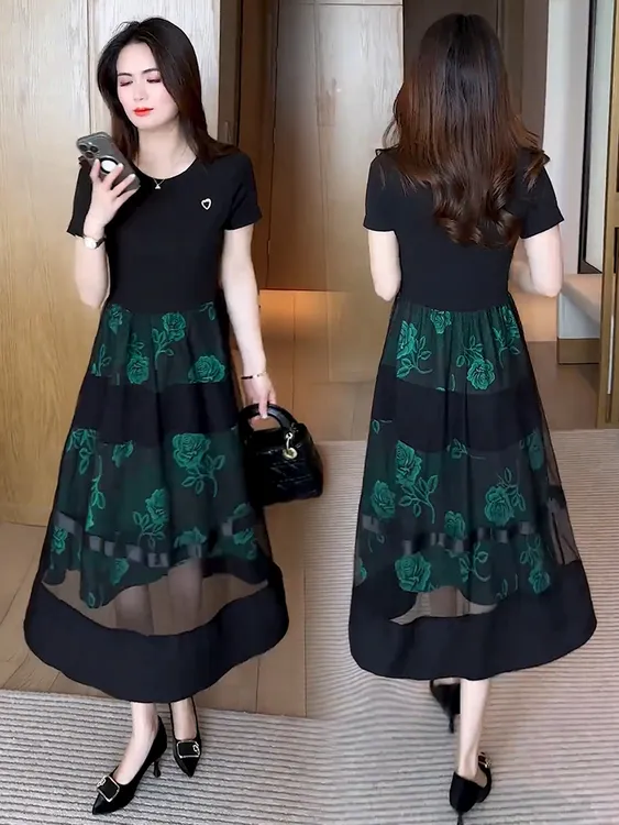 时尚大码连衣裙女2025夏季新款洋气显瘦拼接网纱宽松遮肚子中长裙