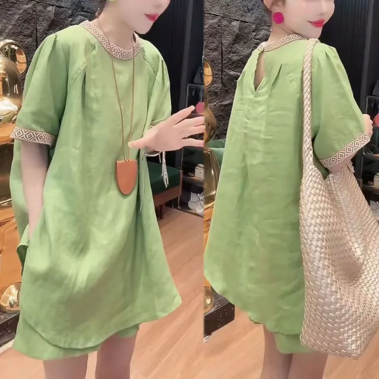 2025气质减龄上衣宽松短裤套装休闲撞色通勤时尚简约风大码两件套