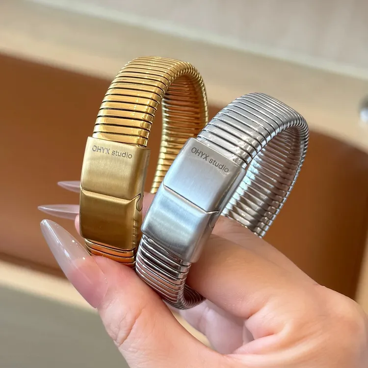 钛钢手镯 不掉色~个性夸张金色字母手镯ins轻奢气质百搭手饰