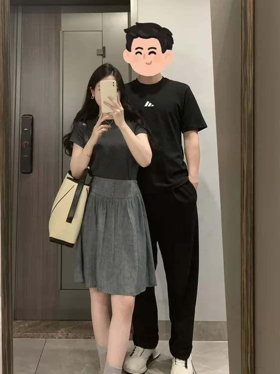 灰色正肩短袖t恤女2025夏季新款圆领基础百搭显瘦上衣百搭半身裙