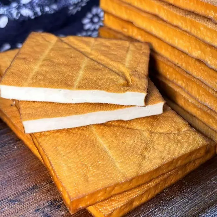 贵州柴火烟熏香干毕节手工农家烟熏豆腐干豆干小吃