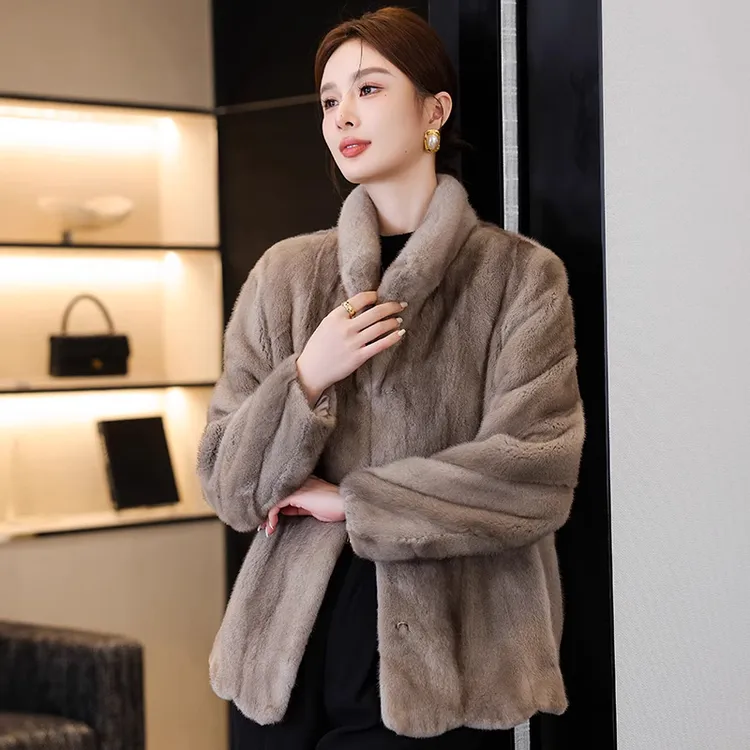 海宁皮草貂皮大衣女2025新款时尚洋气整貂短款立翻水貂皮草外套女
