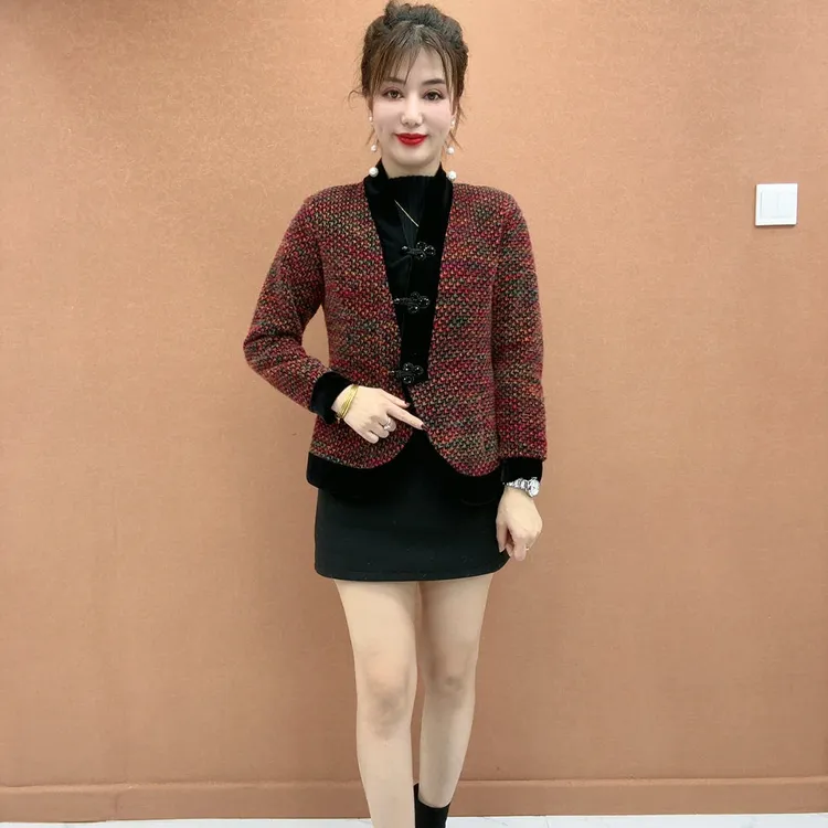 4-时尚盘扣水晶绒外套