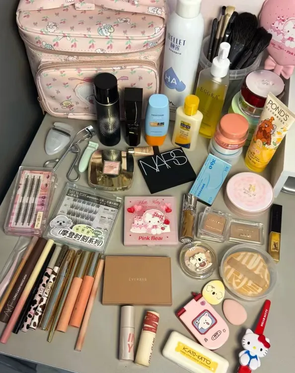 2025热款送礼盒女友同学（具体以编码为准）