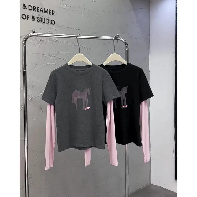 韩版时尚拼色假两件圆领长袖印花小马图案粉色袖T恤