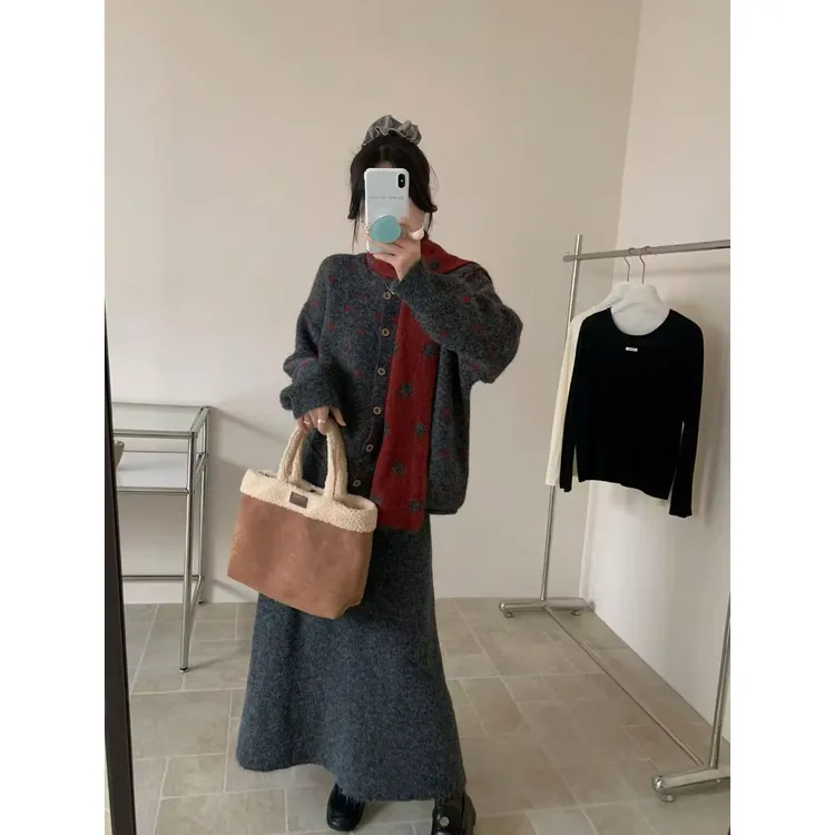 大码女装胖mm秋冬新款韩系慵懒风复古长袖针织毛衣高腰半身裙套装