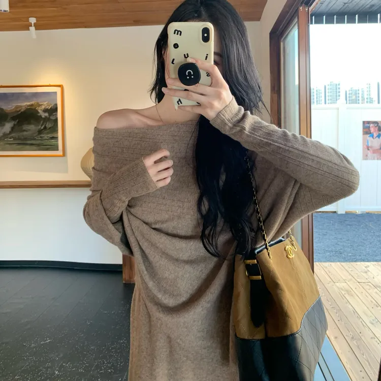 #8265新款秋冬法式慵懒风松弛感斜肩安迪绒上衣女