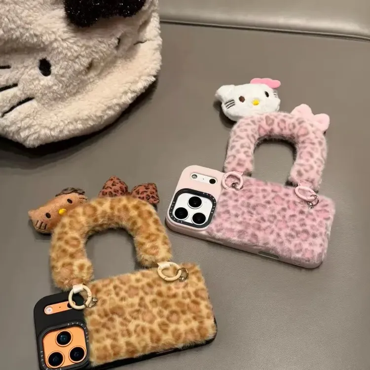 日韩毛绒粉黑豹纹凯蒂手带适用iPhone17promax甜酷16pro手机壳15