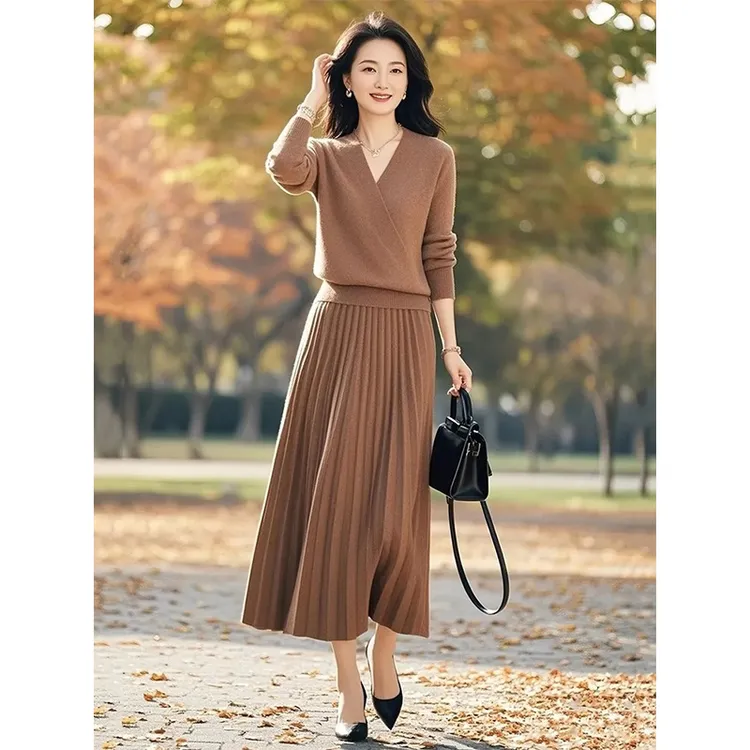 今年流行的女装套装早春2025新款轻奢高级感女人味上衣半裙两件套