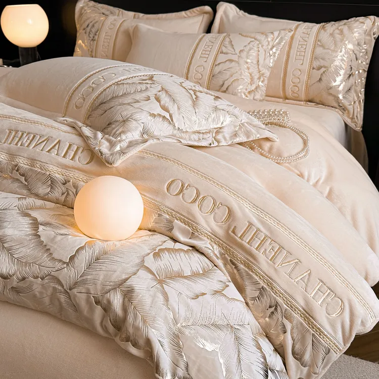 A类牛奶绒四件套冬季加厚保暖珊瑚绒双面加绒床上用品床单被套罩