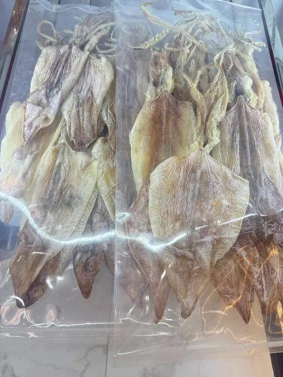 汕尾特产本港鱿鱼干特大号新晒淡晒煲汤食用淡水海产品批发散装