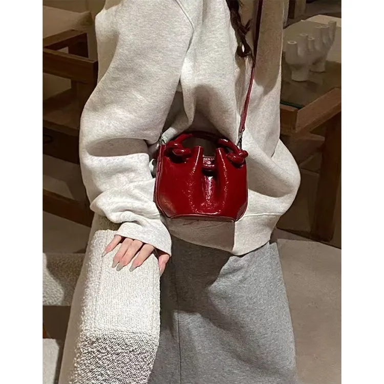 新款红色花蕾包小众百搭小拎包女手提包菜篮子单肩斜挎2025新款