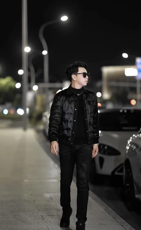 徽章拼色短款翻领免烫保暖潮流韩版外套羽绒服