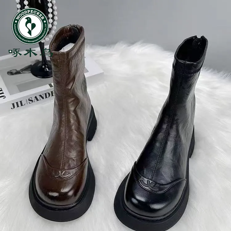 啄木鸟英伦爆款切尔西瘦瘦短靴女秋冬季时尚简约圆头显脚小烟筒靴