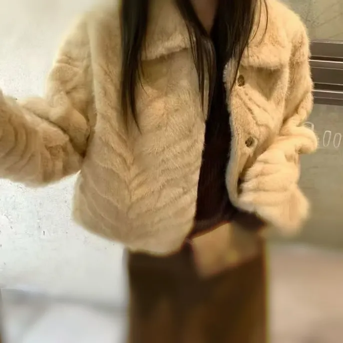 新款外套短款季老钱风甜美时尚保暖减龄气质