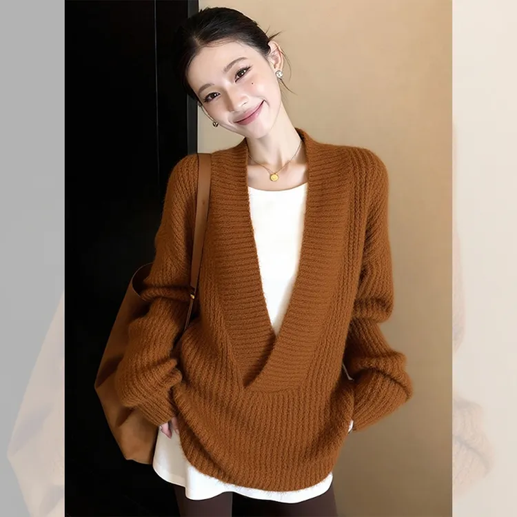 别致独特漂亮咖色小衫外出新款V领毛衣女秋冬洋气高贵针织衫上衣