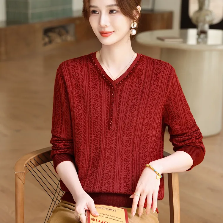 妈妈装毛衣中老年女装钉珠打底衫V领大码薄款时尚气质春秋长袖