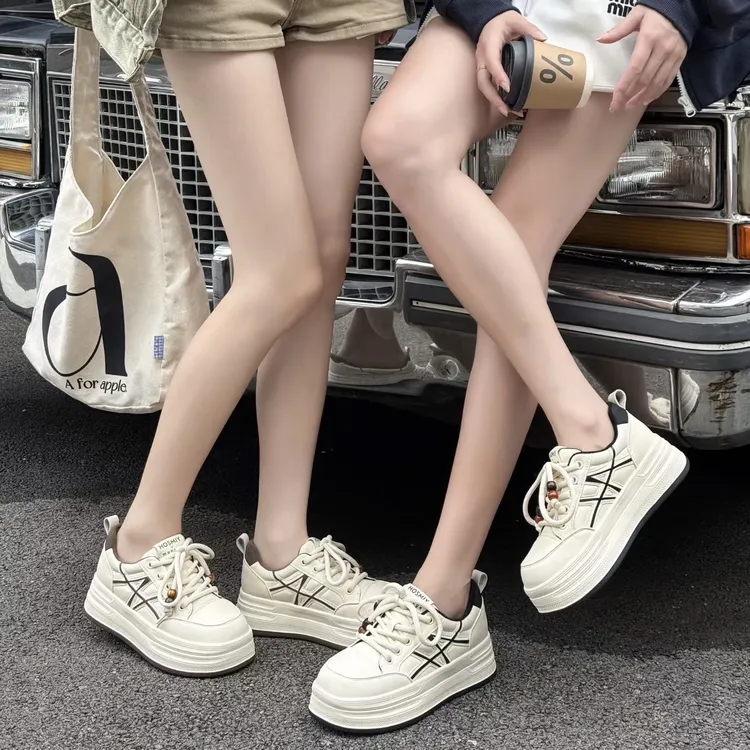 717 韩版秋季真皮小白鞋板鞋系带厚度休闲鞋女鞋
