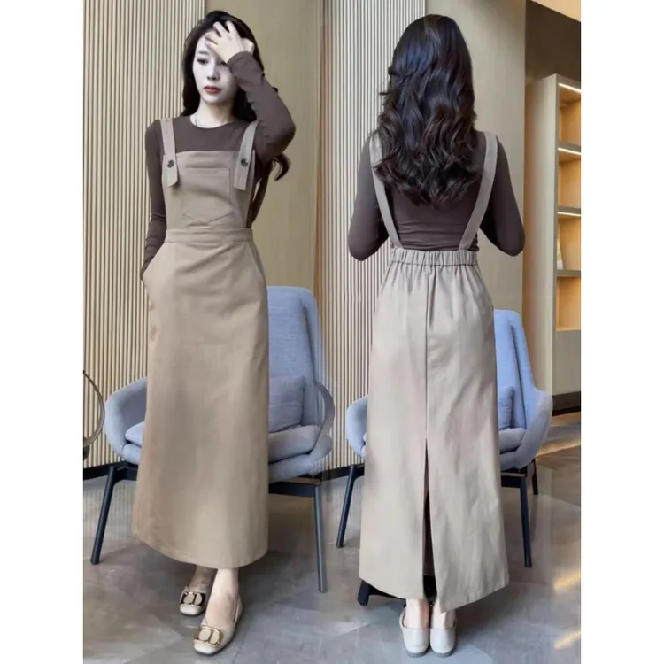 拉夏贝尔时尚后妈裙套装女2025秋季新款圆领T恤开叉背带裙两件套