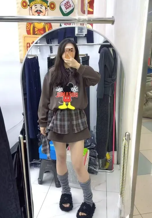 2025秋冬新款微胖妹妹假两件时尚气质显瘦屁帘假两件卫衣裙8527